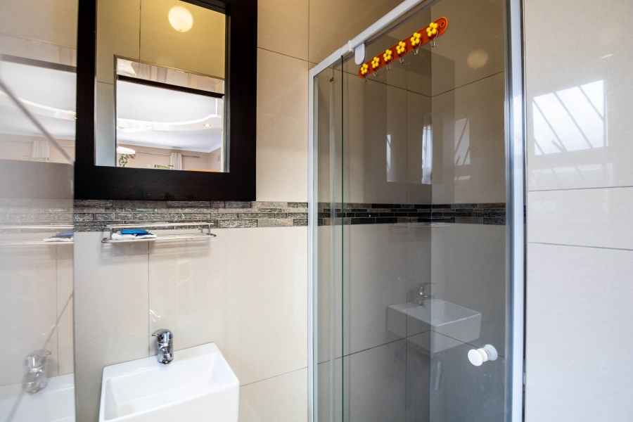 To Let 0 Bedroom Property for Rent in Pinelands Western Cape